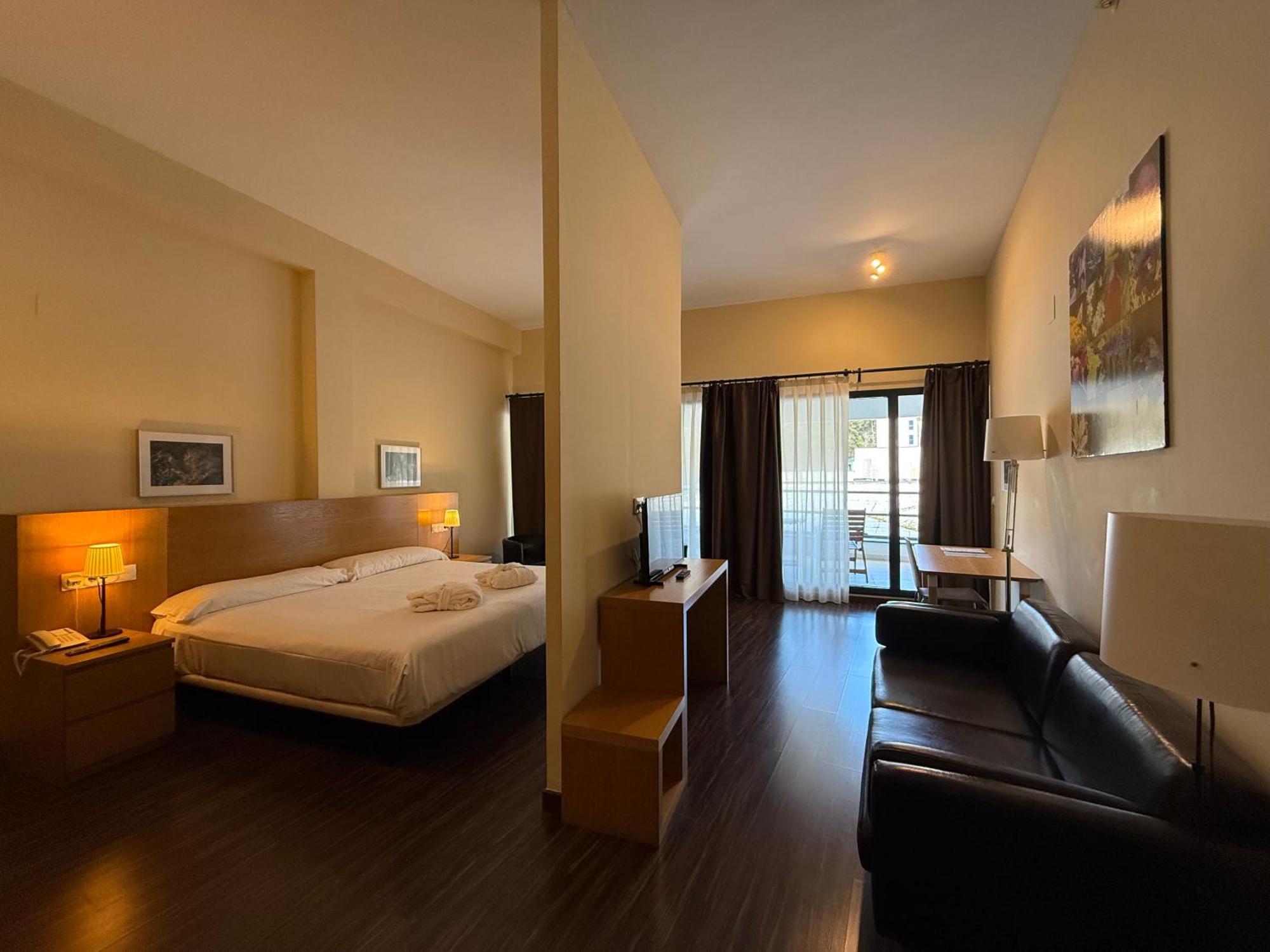Hotel Balneario De ランハロン エクステリア 写真